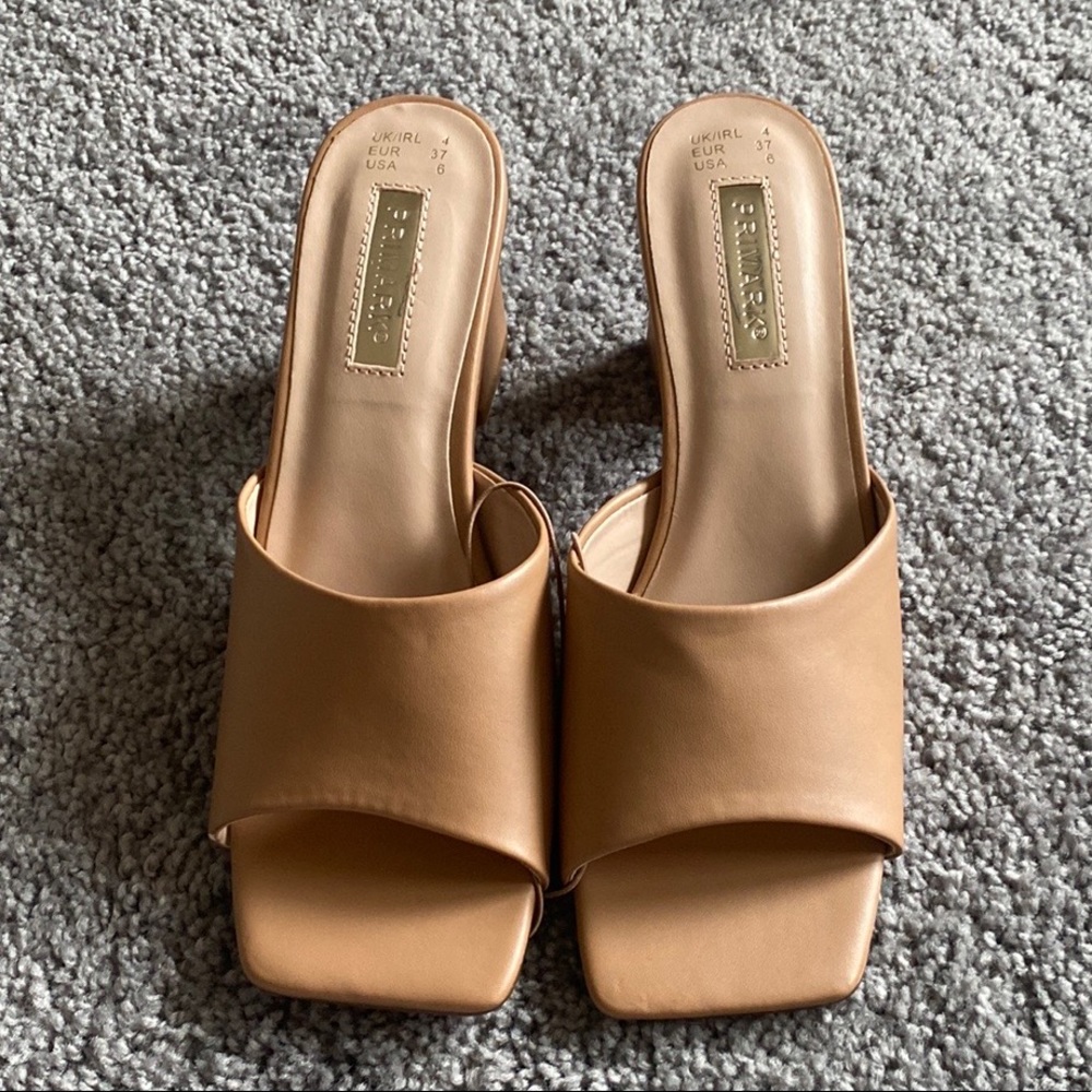 Mule block heels